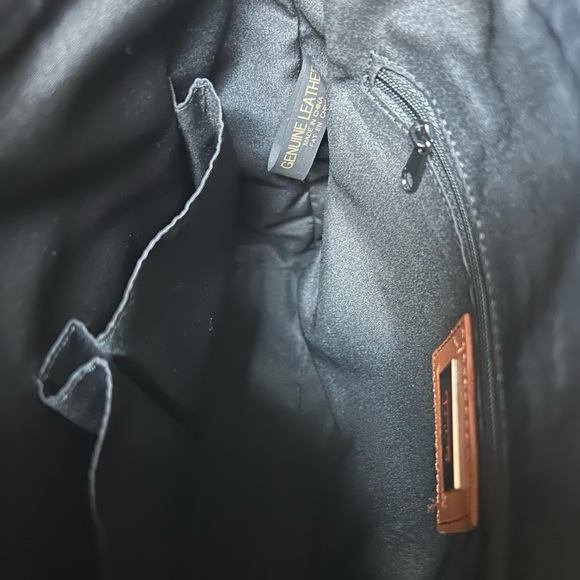 Talbot's Brown Leather Handbag 10”x10”x4 1/2”, zippered top, 3 outside pockets - Picture 8 of 8